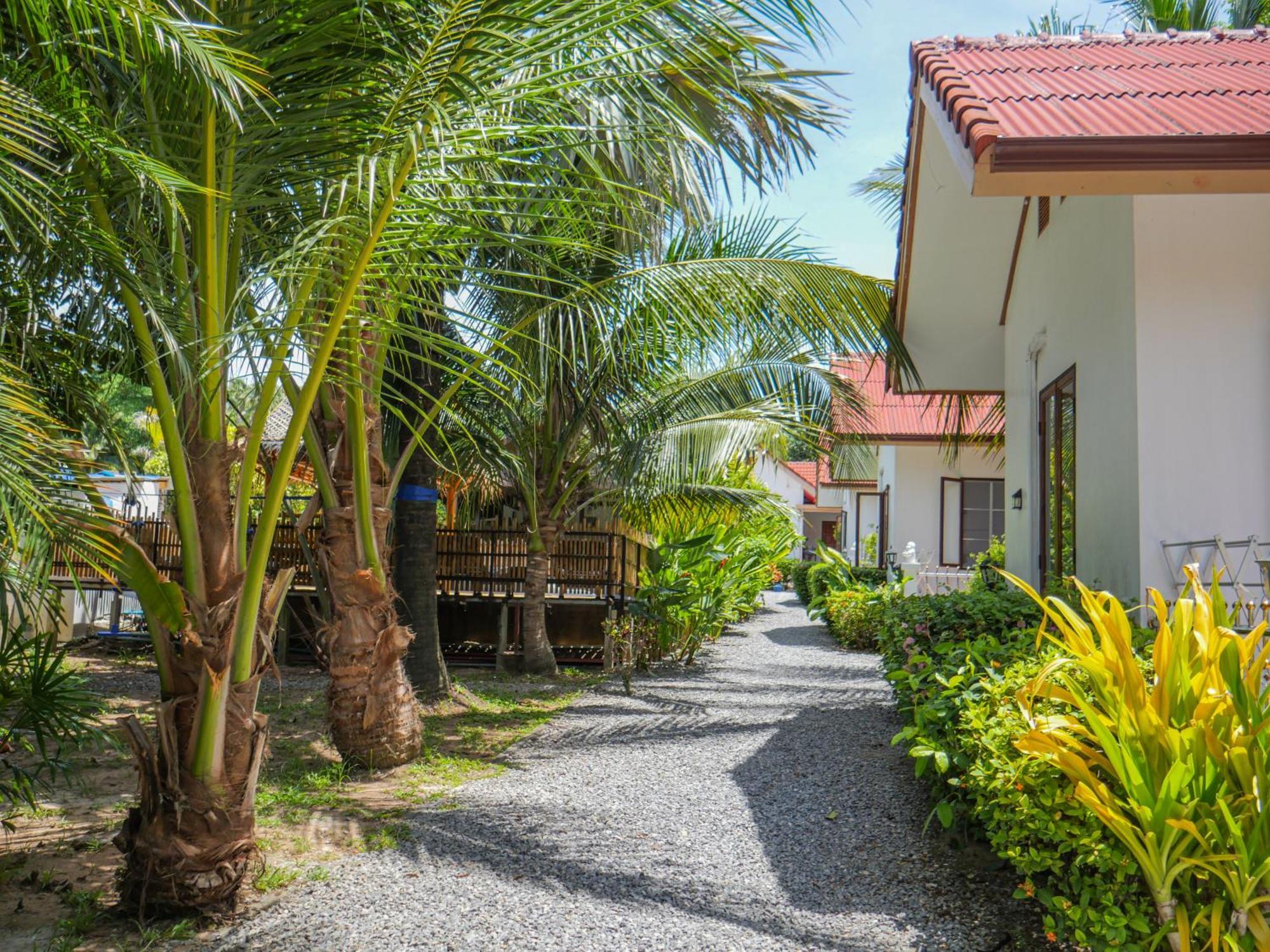Gaia Garden Holiday home *